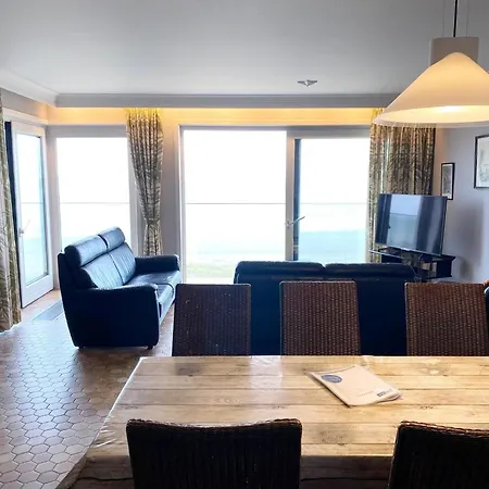 In By The Apartamento *